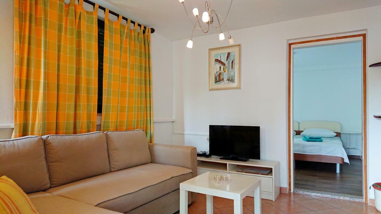 Apartments Rogocana Labin  Buitenkant foto