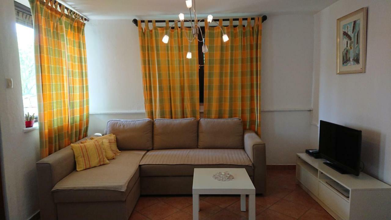 Apartments Rogocana Labin  Buitenkant foto